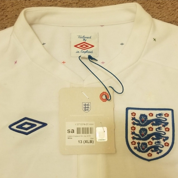Umbro Other - Umbro official England white polo